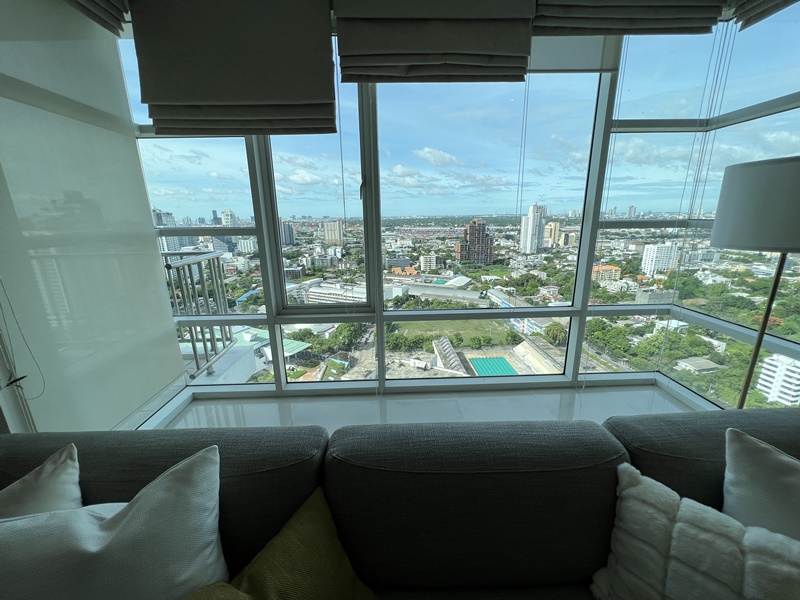 ให้เช่าคอนโด ฟูลเลอตัน สุขุมวิท พื้นที่ 151 ตร.ม. 3 ห้องนอน เช่า 98,000 บ/ด