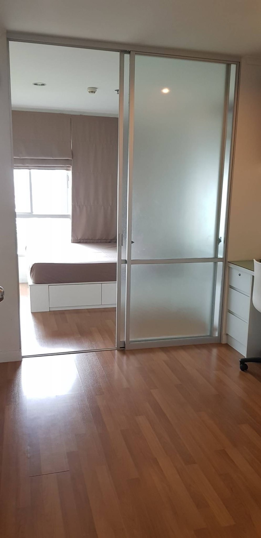 ให้เช่าคอนโด ลุมพินี เพลส พระราม 4-กล้วยน้ำไท 28 ตร. ม. 1 ห้องนอน เช่า 11,000 บ/ด