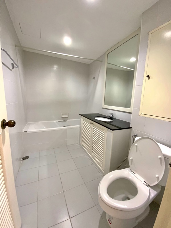 ให้เช่าคอนโด ศุภาลัย เพลส สุขุมวิท 39 พื้นที่ 97 ตรม. 2 ห้องนอน เช่า 40,000 บาท/เดือน