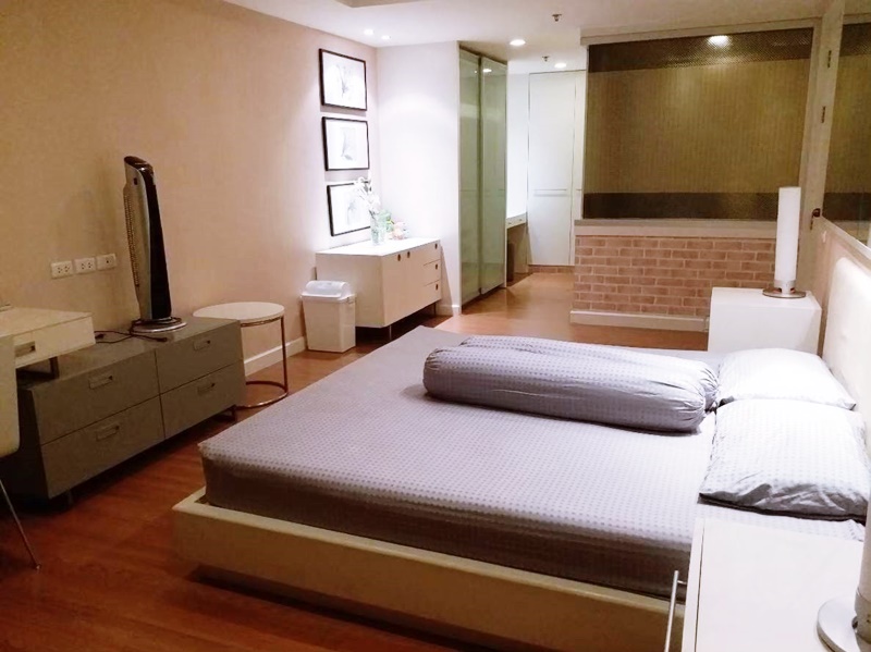 ให้เช่าคอนโด เดอะ เทรนดี้ คอนโดมิเนียม พื้นที่ 65 ตร.ม. 2 ห้องนอน เช่า 25,000 บ/ด