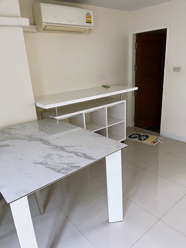 ให้เช่าทาวน์โฮม ย่านวิภาวดี พื้นที่ 24 ตรว. 4 ห้องนอน เช่า 38,000 บ/ด