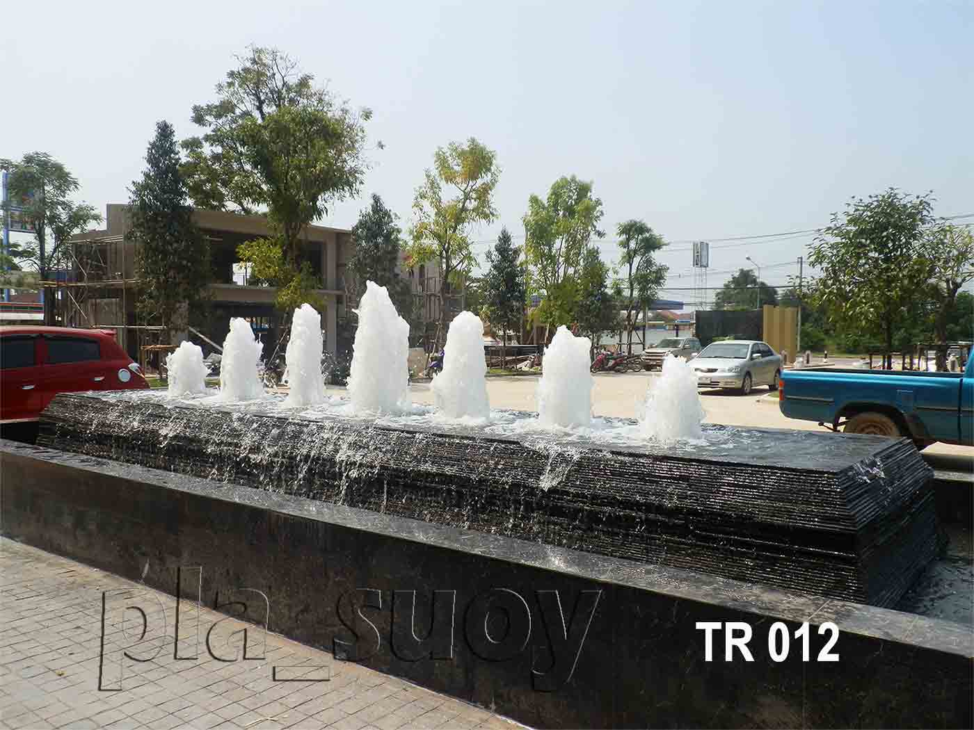 บ่อน้ำพุ หน้าโรงแรม The River ที่ จ.นครพนม