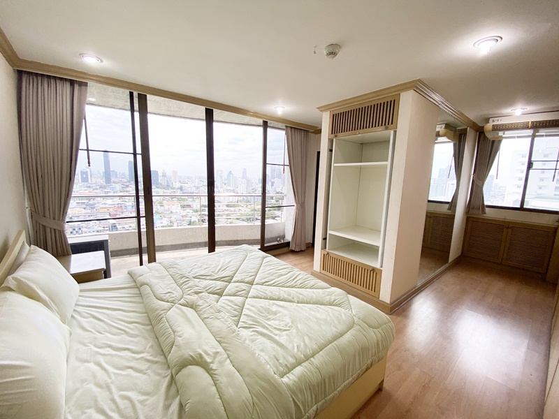 ขาย/ให้เช่า ศุภาลัย เพลส สุขุมวิท 39 พื้นที่ 123 ตรม. 2 ห้องนอน เช่า 35,000 บ/ด ขาย 8 ล.