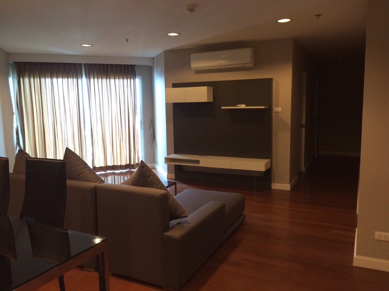 ขายคอนโด เบลล์ แกรนด์ พระราม 9 พื้นที่ 108 ตรม. 3 ห้องนอน ขาย 15 ล้านบาท