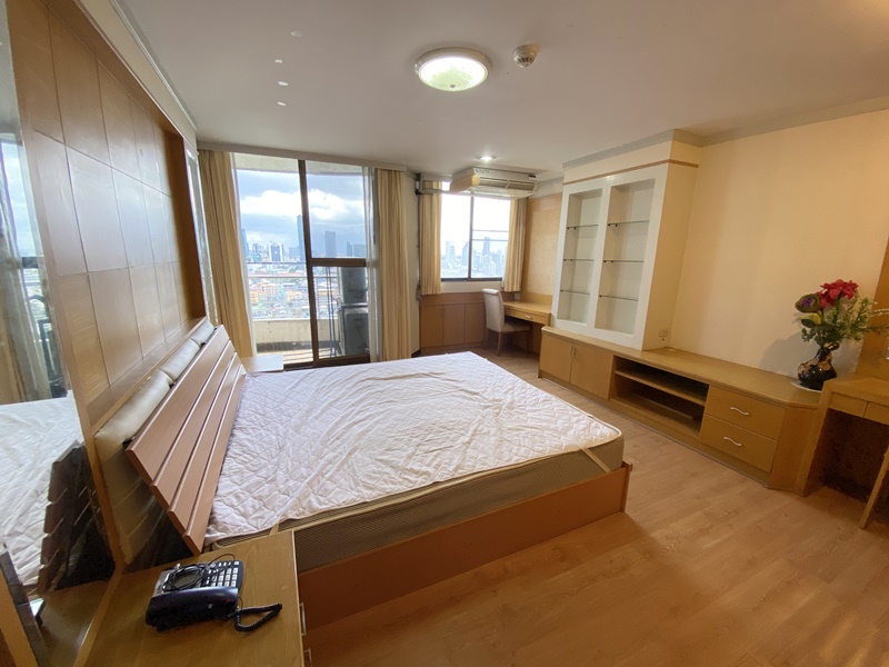 ขายคอนโด ศุภาลัย เพลส สุขุมวิท 39 พื้นที่ 75 ตรม. 2 ห้องนอน ขาย 5 ล้านบาท