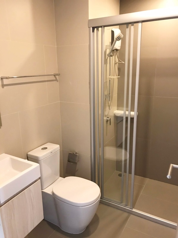 ให้เช่าคอนโด ลุมพินี สวีท เพชรบุรี-มักกะสัน พื้นที่ 42 ตรม. 2 ห้องนอน เช่า 19,500 บาท/เดือน