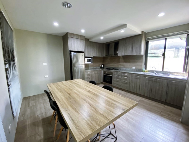 ให้เช่าบ้านแฝด 2 ชั้น ย่านสุขุมวิท 38 พื้นที่ 180 ตรม. 2 ห้องนอน เช่า 55,000 บ/ด