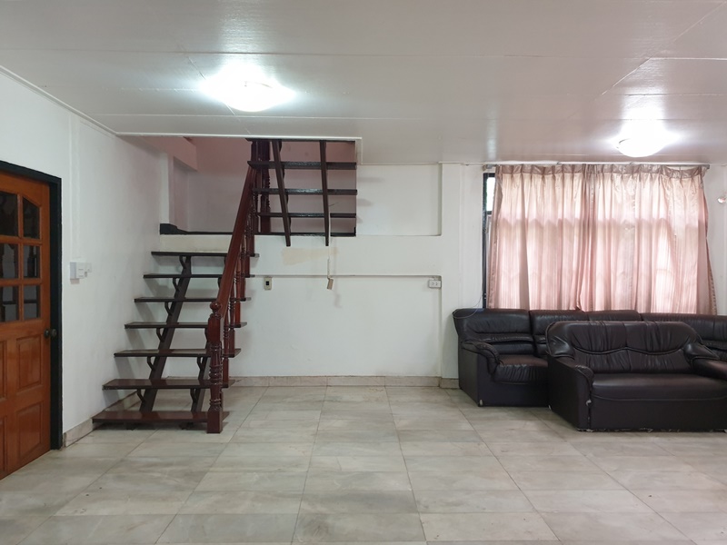 ให้เช่าบ้านเดี่ยว 2 ชั้น ย่านรัชดา พื้นที่ 60 ตรว. 3 ห้องนอน เช่า 60,000 บ/ด