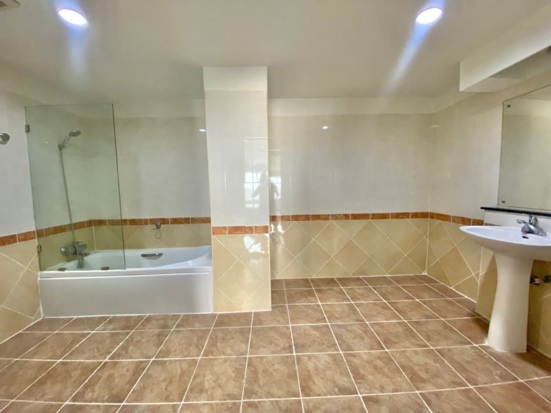 ให้เช่าคอนโด เดอะ วอเตอร์ฟอร์ด ไดมอนด์ 145 ตรม. 2 ห้องนอน เช่า 50,000 บ/ด