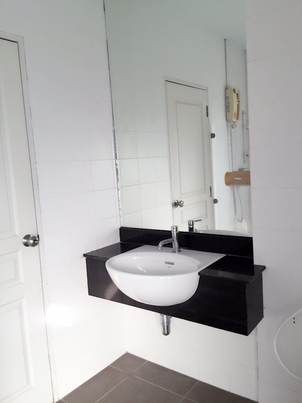 ให้เช่าบ้านเดียว 2 ชั้น ย่านสาทร พื้นที่ 60 ตรว. 3 ห้องนอน เช่า 40,000 บ/ด