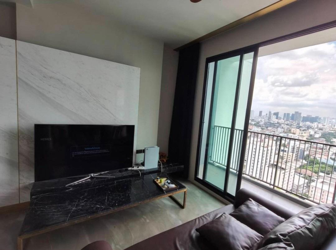 ให้เช่า คอนโด ควินน์ รัชดา17 พื้นที่ 45 ตร.ม 1 ห้องนอน ห้องมุม ราคา 22,000 บาท/เดือน