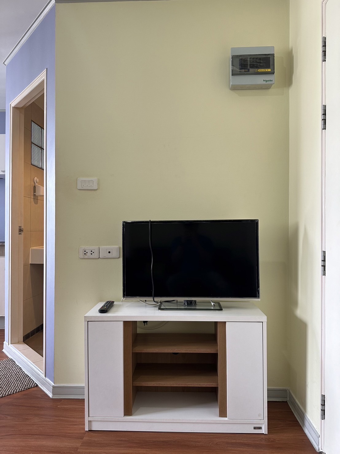 ให้เช่าลุมพินี คอนโดทาวน์ รามอินทรา-นวมินทร์ พื้นที่ 26 ตร.ม. 1 ห้องนอน เช่า 6,500 บ/ด