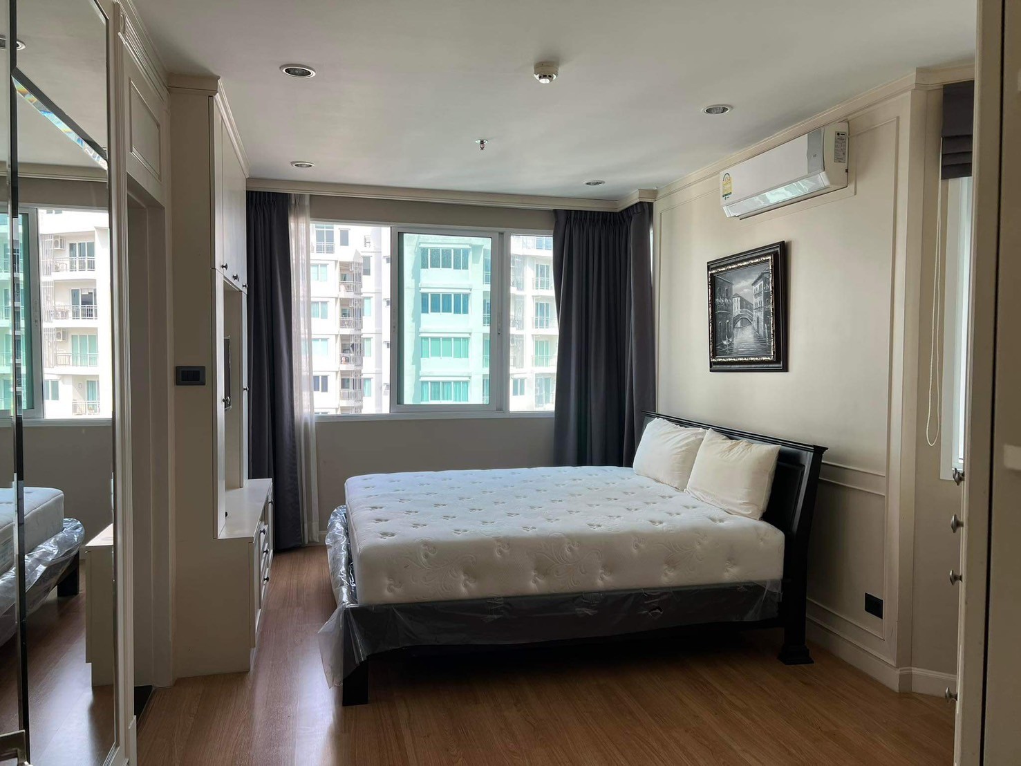 ขาย/ให้เช่า ศุภาลัย เวลลิงตัน พื้นที่ 134 ตร.ม. 3 ห้องนอน เช่า 56,000 บ/ด ขาย 15.5 ล้านบาท