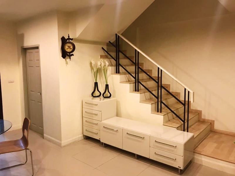 ให้เช่าทาวน์เฮ้าส์ 3 ชั้น ย่านลาดพร้าว พื้นที่ 180 ตรม. 3 ห้องนอน เช่า 26,000 บ/ด