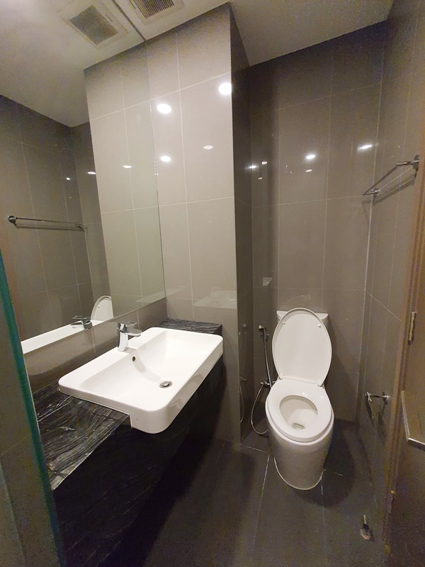 ให้เช่าคอนโด แอชตัน จุฬา-สีลม พื้นที่ 24 ตร.ม. ห้องสตูดิโอ ให้เช่า 20,000 บ/ด