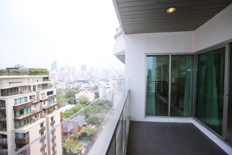 ให้เช่าคอนโด รอยัล เรสสิเดนซ์ พาร์ค 385 ตร.ม. 4 ห้องนอน (ดูเพล็กซ์) เช่า 250,000 บ/ด