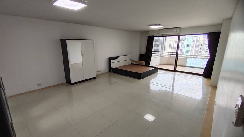 คอนโดให้เช่า/ขาย บางนา คอมเพล็กซ์ พื้นที่ 83 ตร.ม. 3 ห้องนอน เช่า 24,000 บ/ด ขาย 5.3 ล้าน