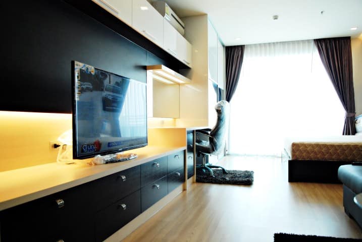 ให้เช่า สกายวอล์ค คอนโดมิเนียม พื้นที่ 40 ตร.ม. สตูดิโอ ให้เช่า 33,000 บ/ด