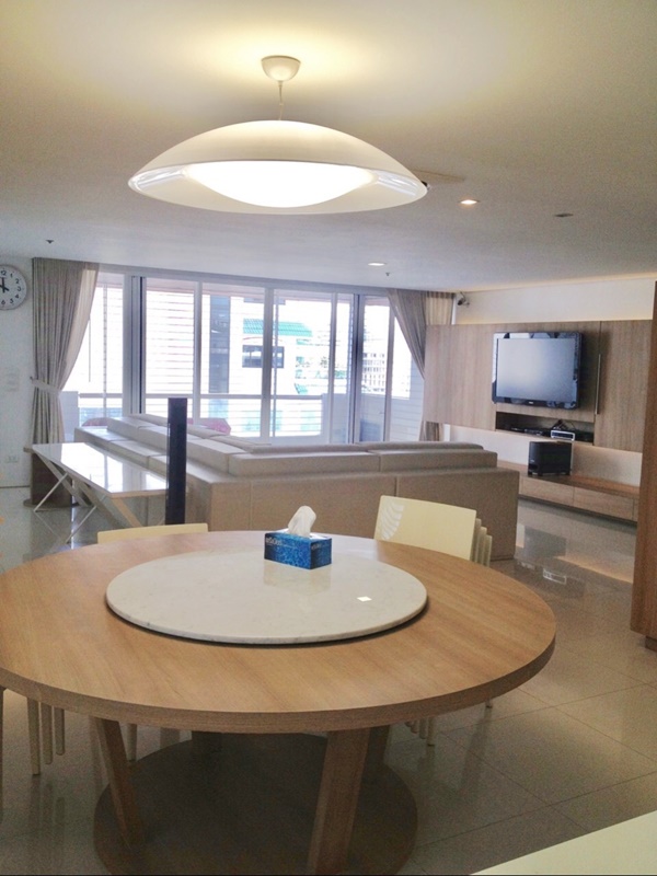 ขายคอนโด เซ็นจูรี่ ไฮท์ สุขุมวิท 23 พื้นที่ 270 ตรม. 3 ห้องนอน ขาย 30 ล้านบาท