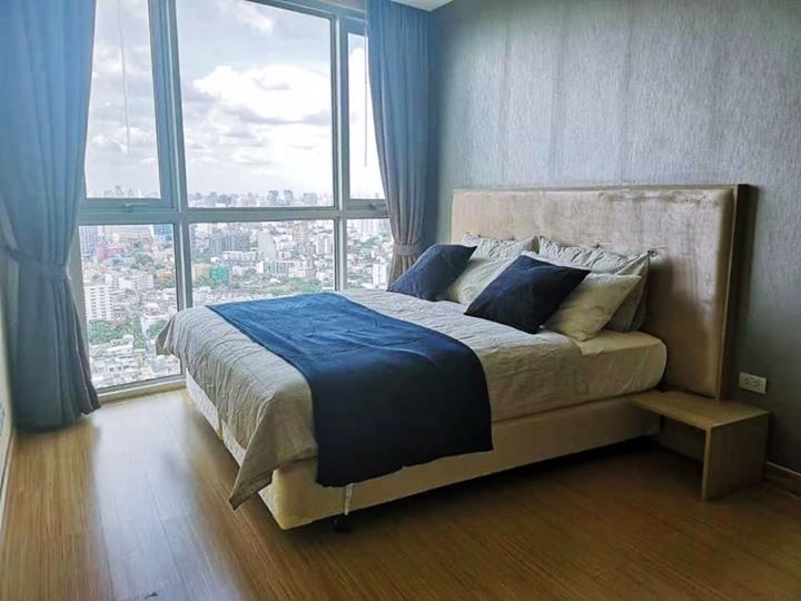 ให้เช่า สกายวอล์ค คอนโดมิเนียม พื้นที่ 60 ตร.ม. 2 ห้องนอน ให้เช่า 40,000 บ/ด