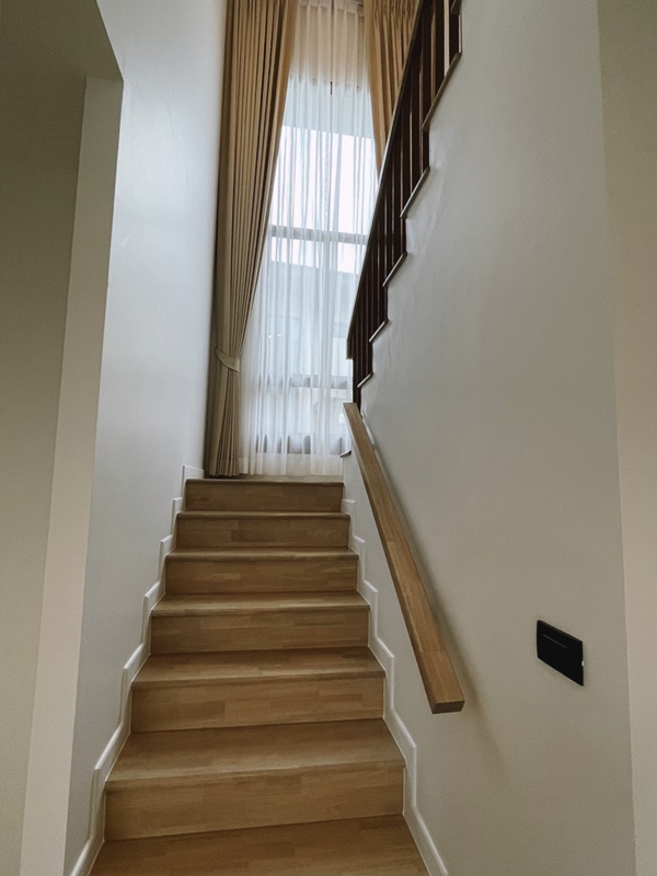 ให้เช่าบ้านเดี่ยว 2 ชั้น ย่านบางกะปิ พื้นที่ 196 ตรม. 4 ห้องนอน เช่า 120,000 บ/ด