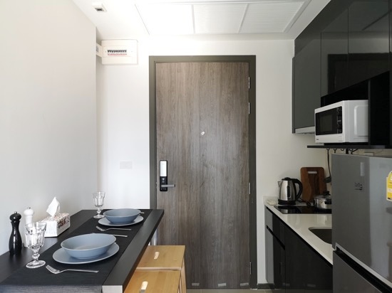 ให้เช่าคอนโด เดอะ ริช สาทร-ตากสิน พื้นที่ 29.73 ตร.ม. สตูดิโอ เช่า 13,000 บ/ด