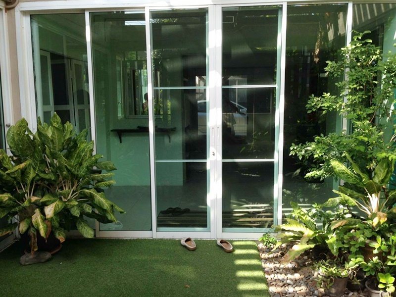 ขายบ้านเดี่ยว 2 ชั้น ย่านพระราม 9 พื้นที่ 67 ตรว. 5 ห้องนอน ขาย 12.5 ล้านบาท