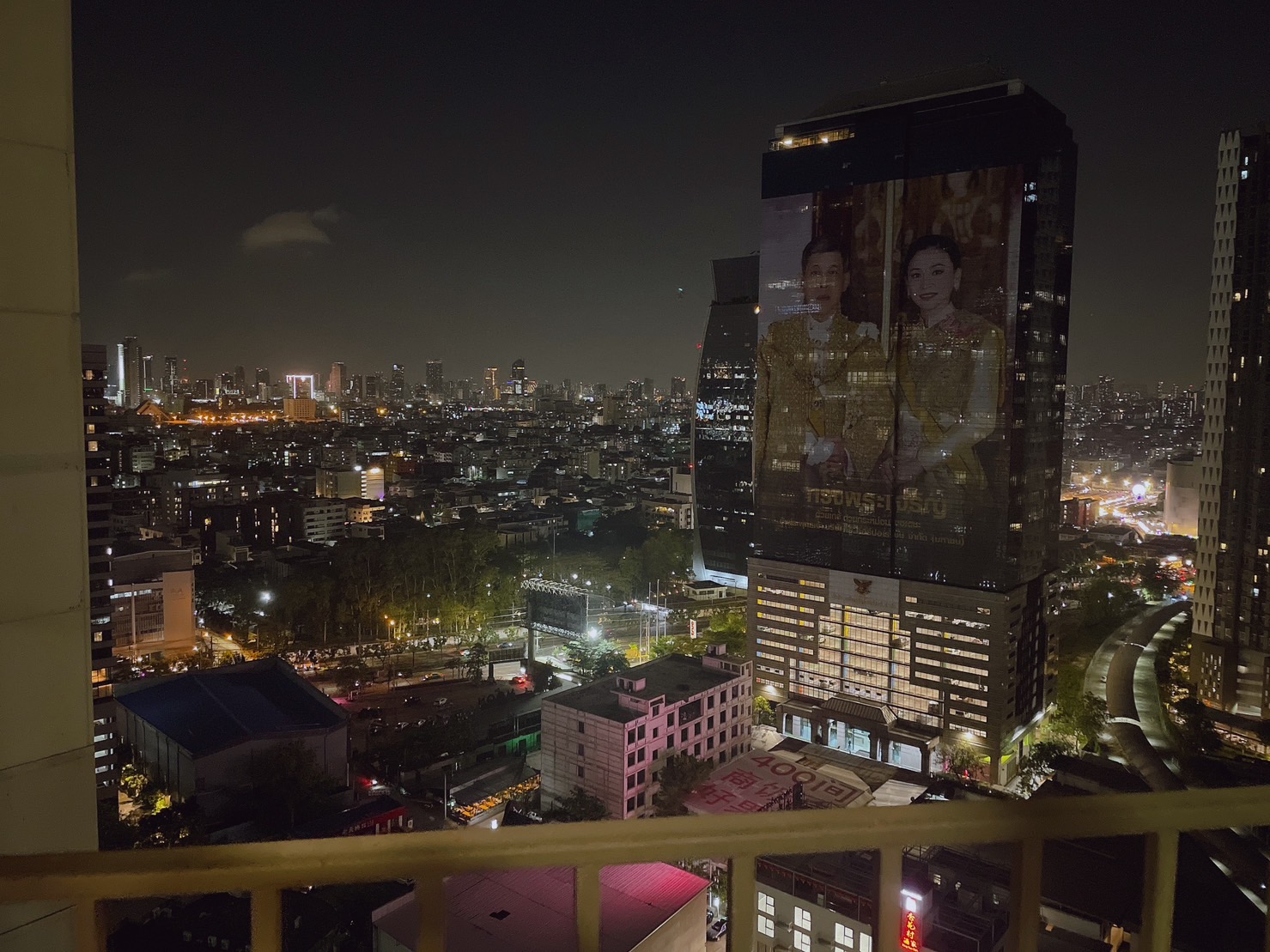 ให้เช่าคอนโด เบลล์ แกรนด์ พระราม 9 พื้นที่ 49.05 ตร.ม. 1 ห้องนอน เป็นห้องแบบมีประตูกั้นห้อง