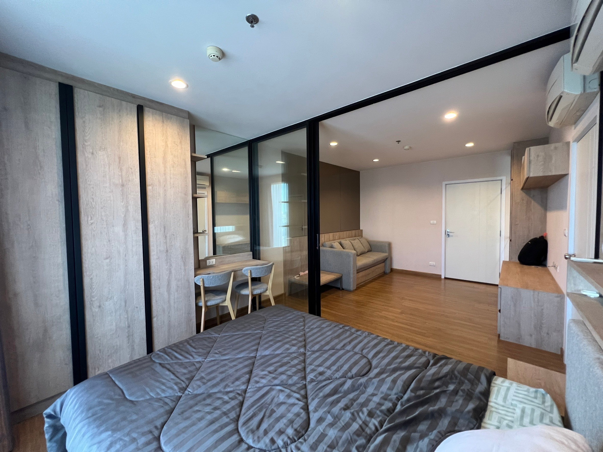 The Tree Interchange 1 bed 36 floor including washing machine 12,500 B