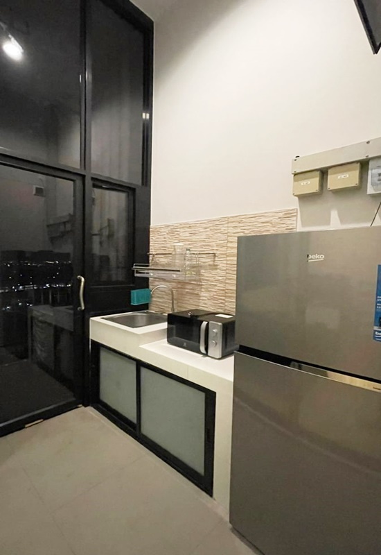 ให้เช่าคอนโด บลอสซั่ม คอนโด แอท แฟชั่น อัลติจูด 42 ตร. ม. 1 ห้องนอน เช่า 12,000 บ/ด