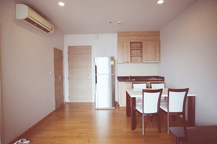 ให้เช่าคอนโด ไฮฟ์ ตากสินพื้นที่ 49 ตร.ม. 1 ห้องนอน เช่า 19,000 บ/ด