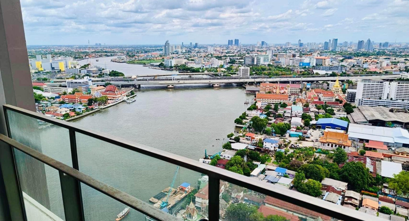 ให้เช่า 333 ริเวอร์ไซด์ พื้นที่ 47 ตรม. 1 ห้องนอน เช่า 22,000 บาท/เดือน