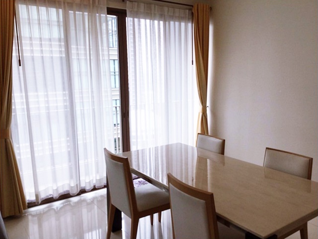 ให้เช่าคอนโด ดิ เอ็มโพริโอ เพลส พื้นที่ 101 ตร.ม. 2 ห้องนอน เช่า 45,000 บ/ด