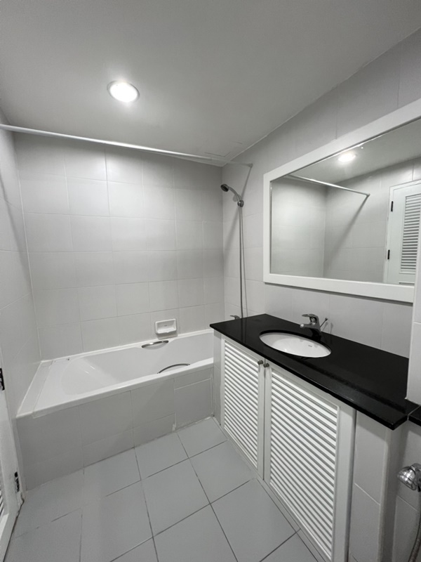 ให้เช่าคอนโด ศุภาลัย เพลส สุขุมวิท 39 พื้นที่ 49 ตรม. 1 ห้องนอน เช่า 20,000 บาท/เดือน