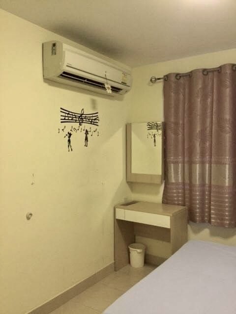 ให้เช่าลุมพินี คอนโดทาวน์ รามอินทรา-หลักสี่ พื้นที่ 28 ตร.ม. 1 ห้องนอน เช่า 7,000 บ/ด