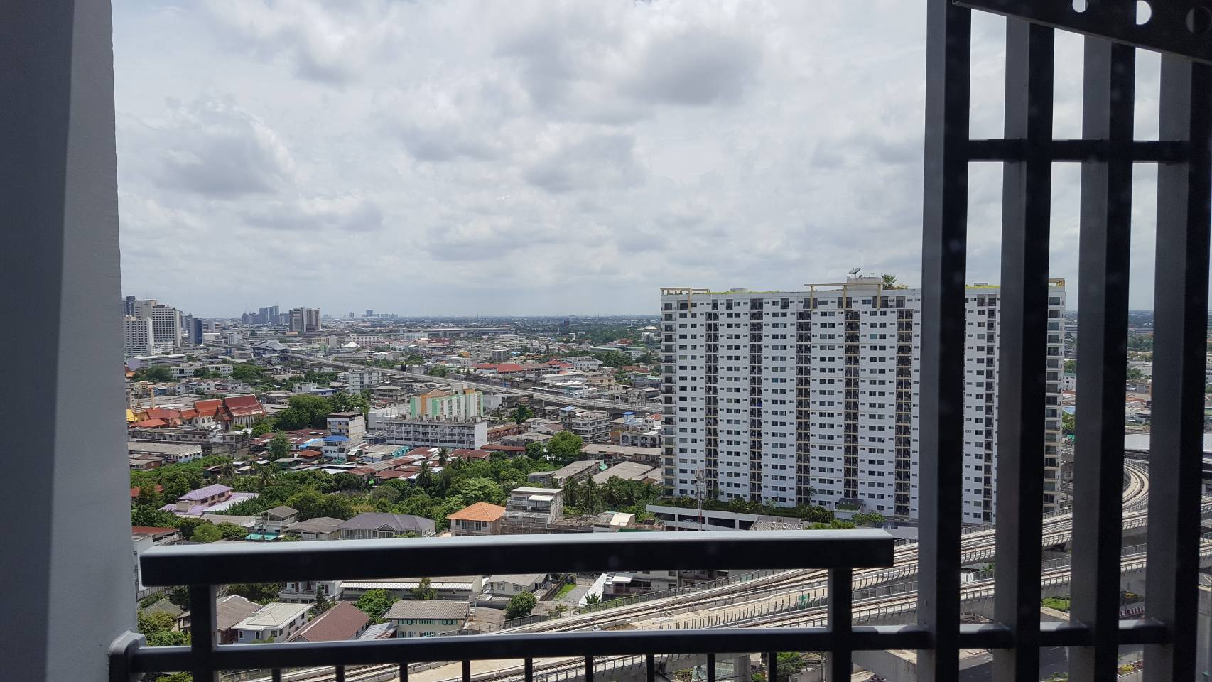 ขายคอนโด ไอดีโอ ท่าพระ อินเตอร์เชนจ์ พื้นที่ 27.9 ตร.ม. 1 ห้องนอน ขาย 2.9 ล้านบาท