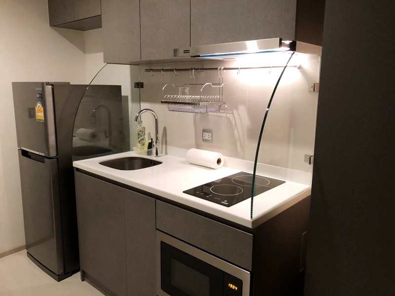 ให้เช่าคอนโด ริธึ่ม รางน้ำ พื้นที่ 28 ตร.ม. สตูดิโอ เช่า 20,000 บ/ด