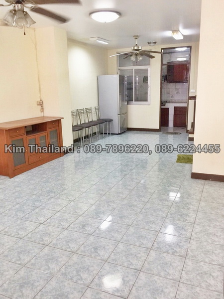 ให้เช่าทาวน์เฮ้าส์ 3 ชั้น ซอยอ่อนนุช 27 3 ห้องนอน ให้เช่า 15,000 บ/ด