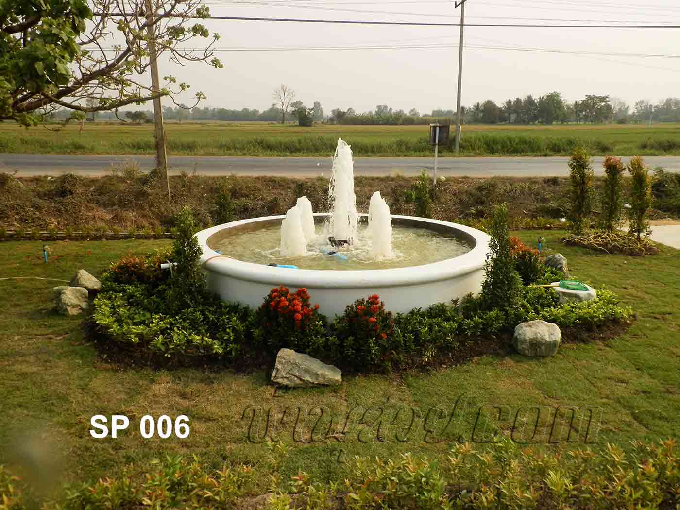 บ่อน้ำพุฮวงจุ้ย ด้านหน้าโรงสีข้าว หจก.สวัสดิ์ไพบูลย์การเกษตร ที่ลาดยาว จ.นครสวรรค์