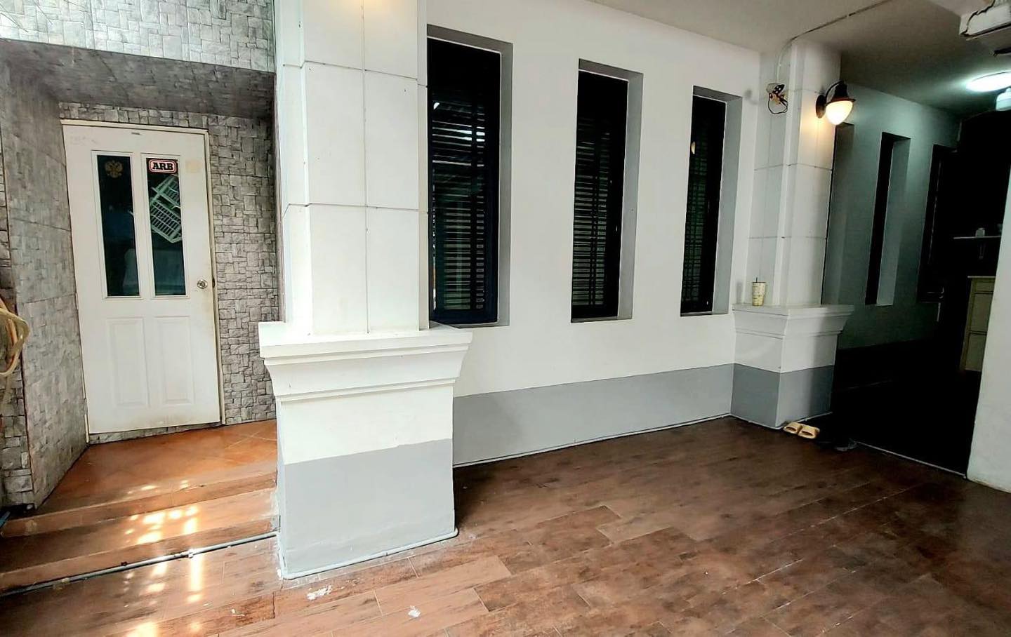 ขายบ้านเดี่ยว 3 ชั้น ย่านรามอินทรา พื้นที่ 176 ตร.ว. 6 ห้องนอน ขาย 15.8 ลบ.