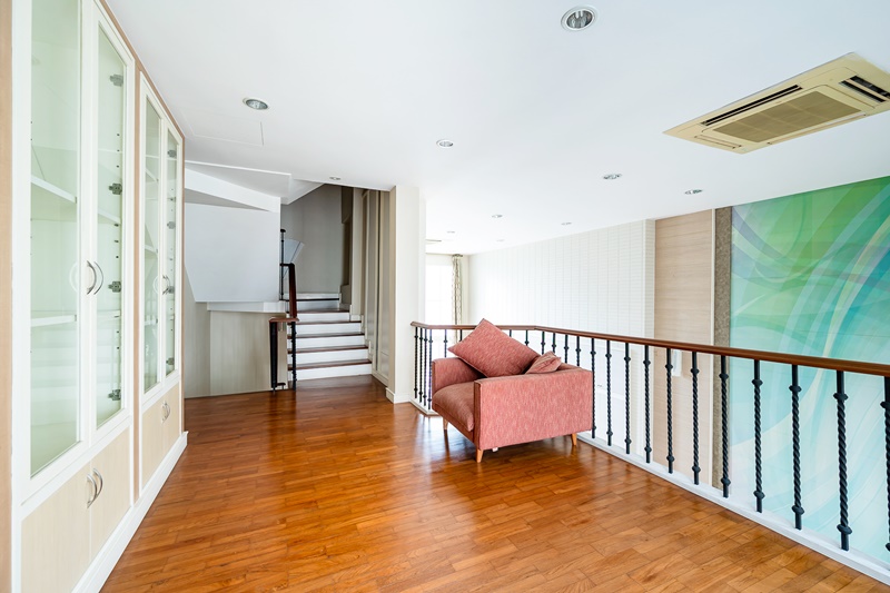 ให้เช่าทาวน์โฮม 4 ชั้น ย่านสุขุมวิท พื้นที่ 30 ตรว. 4 ห้องนอน เช่า 85,000 บ/ด