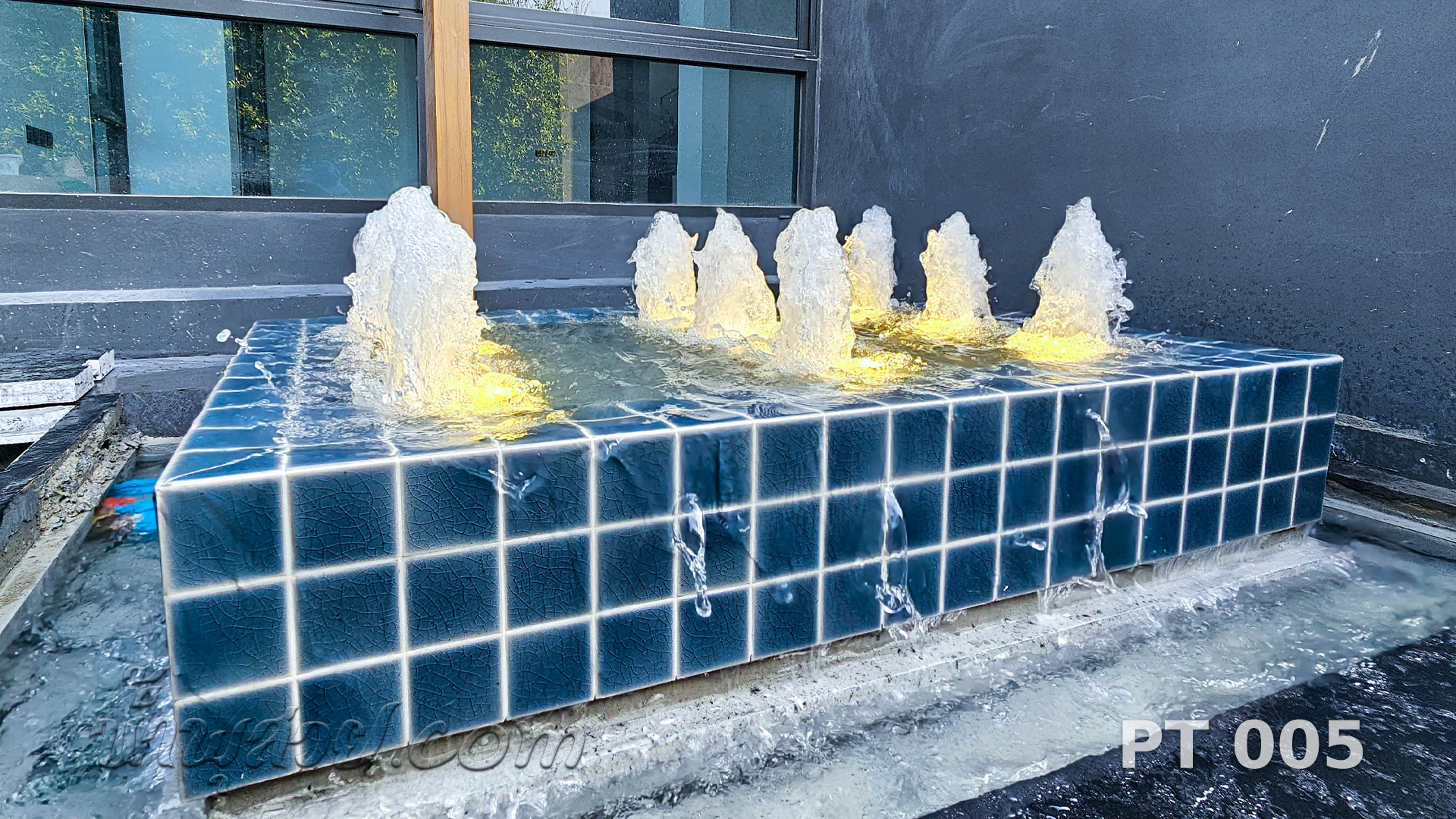 น้ำพุต้นสน คุณ ปีเตอร์ สวนหลวง