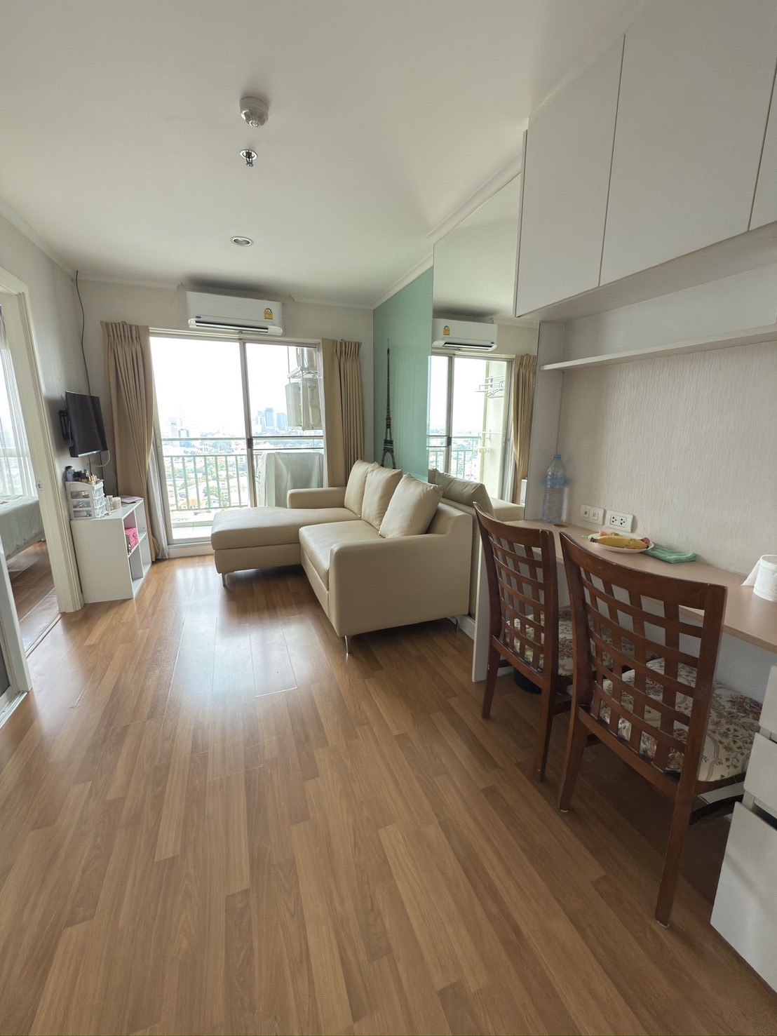 ให้เช่าคอนโด ลุมพินี เพลส รัชโยธิน พื้นที่ 30 ตร.ม. 1 ห้องนอน ให้เช่า 13,500 บ/ด