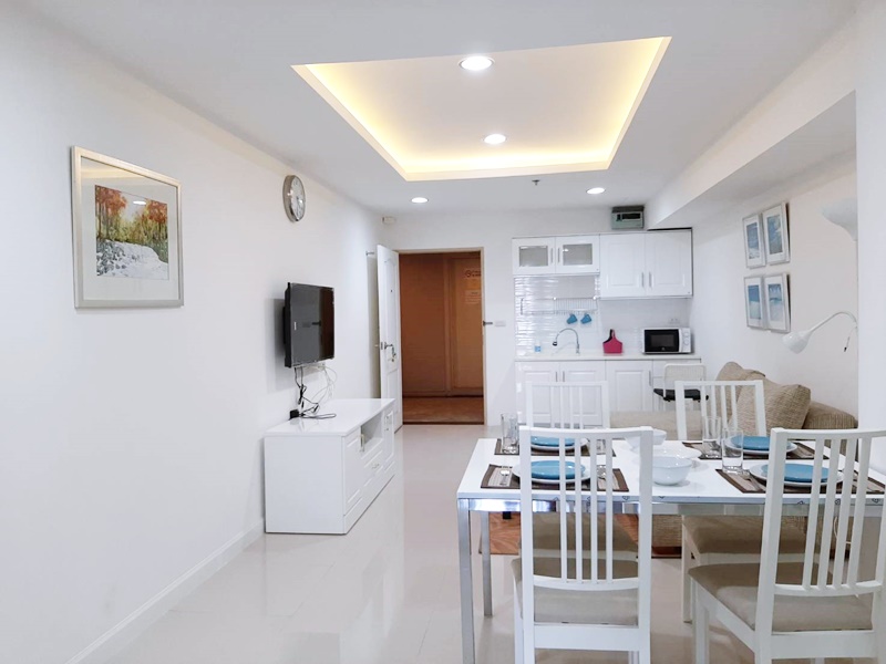 ขายคอนโด สเตท ทาวเวอร์ คอนโดมิเนียม พื้นที่ 68.23 ตรม. 1 ห้องนอน ขาย 6.5 ล้านบาท