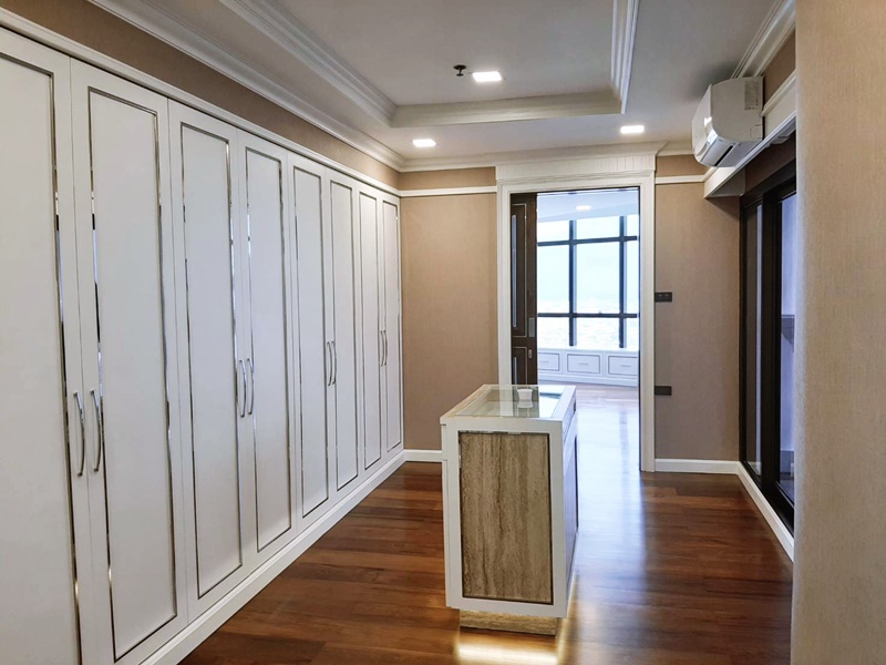 ขายคอนโด สเตท ทาวเวอร์ คอนโดมิเนียม 179 ตรม. 3 ห้องนอน ขาย 29 ล้านบาท