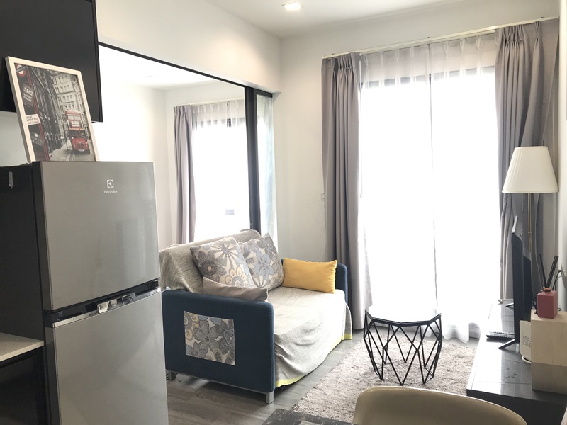 ให้เช่าคอนโด เดอะ ริช สาทร-ตากสิน พื้นที่ 35 ตร.ม. 1 ห้องนอน เช่า 12,000 บ/ด
