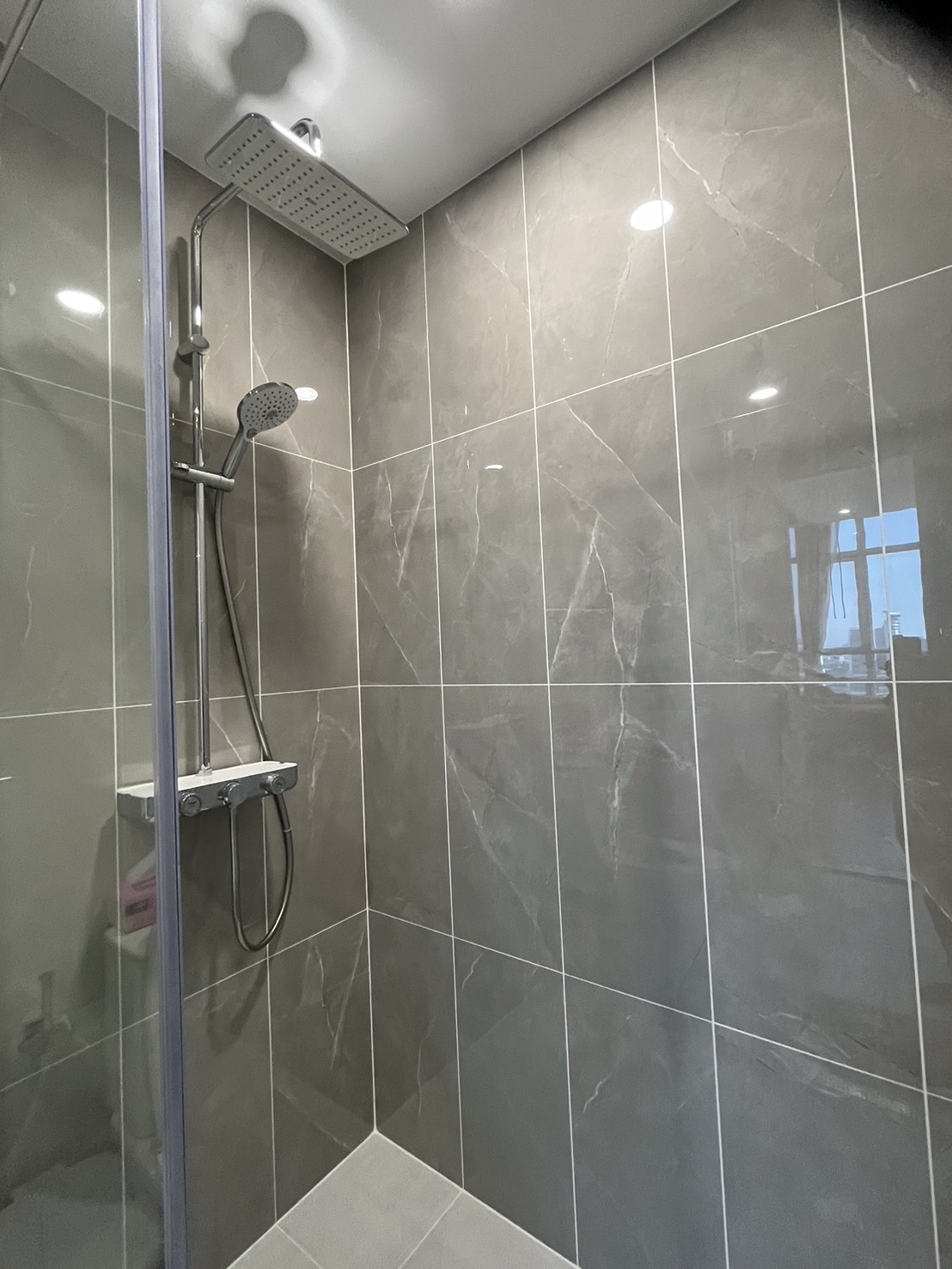 Condo For Rent Supalai Prenier Si Phraya-Samyan ขนาด 1 ห้องนอน 1 ห้องน้ำ พื้นที่ 42.1 ตารางเมตร ชั้น 24 ( ห้องใหม่วิวสวย เห็นโค้งแม่น้ำเจ้าพระยา )