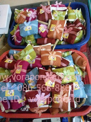 กระเป๋ากระสอบคละสีผูกโบว์สก๊อตตามสีกระเป๋า