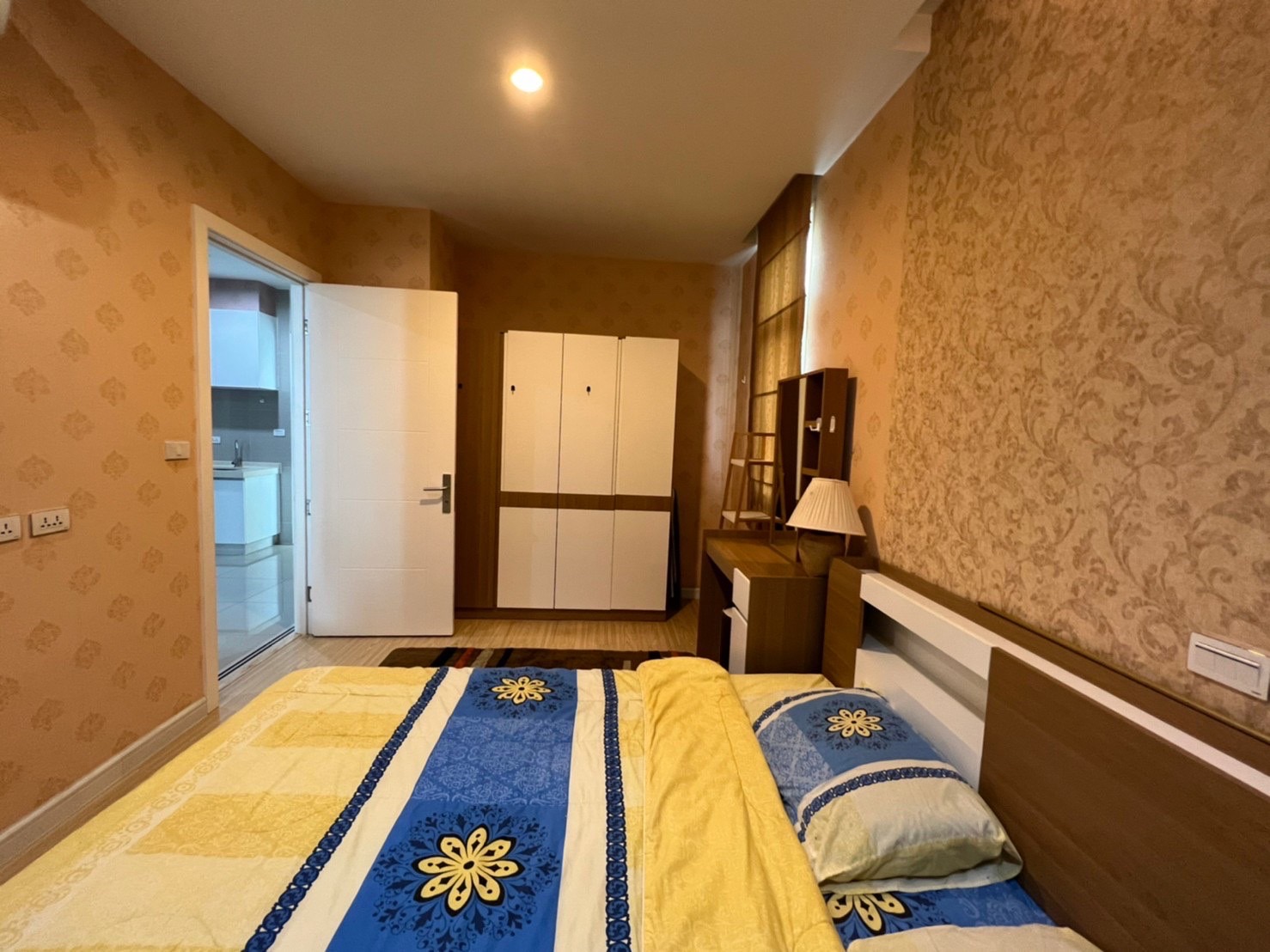 ขาย/ให้เช่า ทีซี กรีน พระราม 9 พื้นที่ 41 ตร.ม. 1 ห้องนอน เช่า 16,000 บ/ด ขาย 3.4 ล้าน