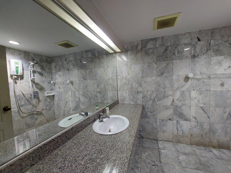 ขายคอนโด สเตท ทาวเวอร์ คอนโดมิเนียม 68 ตรม. 2 ห้องนอน ขาย 12.5 ล้านบาท